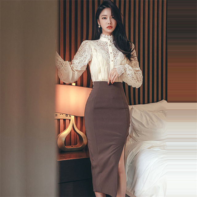 CM-SF112909 Women Elegant Seoul Style Floral Lace Blouse With Split Skinny Long Skirt - Set