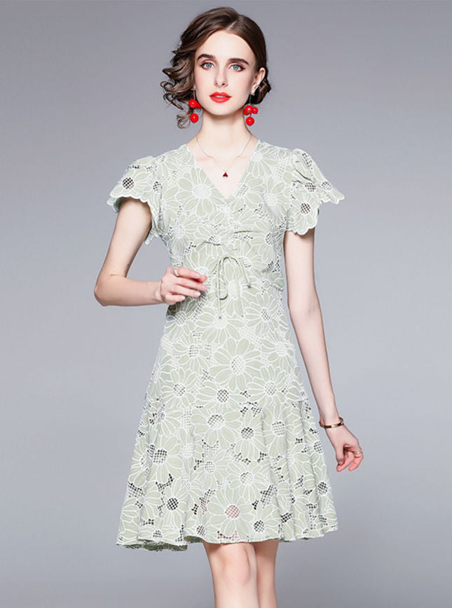 CM-DF030104 Women Retro European Style V-Neck Lace Floral Hollow Out A-Line Dress