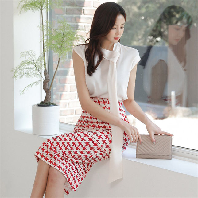 CM-SF031009 Women Charming Seoul Style Tie Collar Blouse With Houndstooth Skinny Skirt - Set