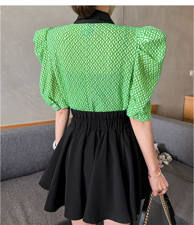 CM-SF051901 Women Retro Seoul Style Plaids Puff Sleeve Wraps Tops With Pleated Skirt - Set