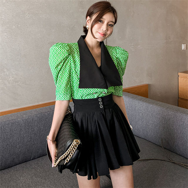 CM-SF051901 Women Retro Seoul Style Plaids Puff Sleeve Wraps Tops With Pleated Skirt - Set