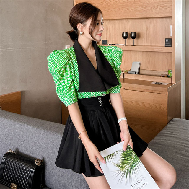 CM-SF051901 Women Retro Seoul Style Plaids Puff Sleeve Wraps Tops With Pleated Skirt - Set