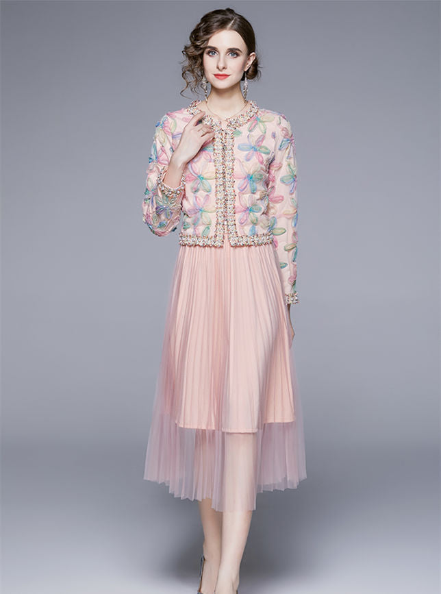 CM-SF092223 Women Charming European Style Gauze Floral Embroidery Tops With Pleated Skirt - Set