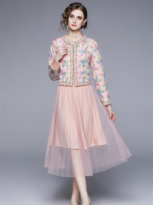 CM-SF092223 Women Charming European Style Gauze Floral Embroidery Tops With Pleated Skirt - Set