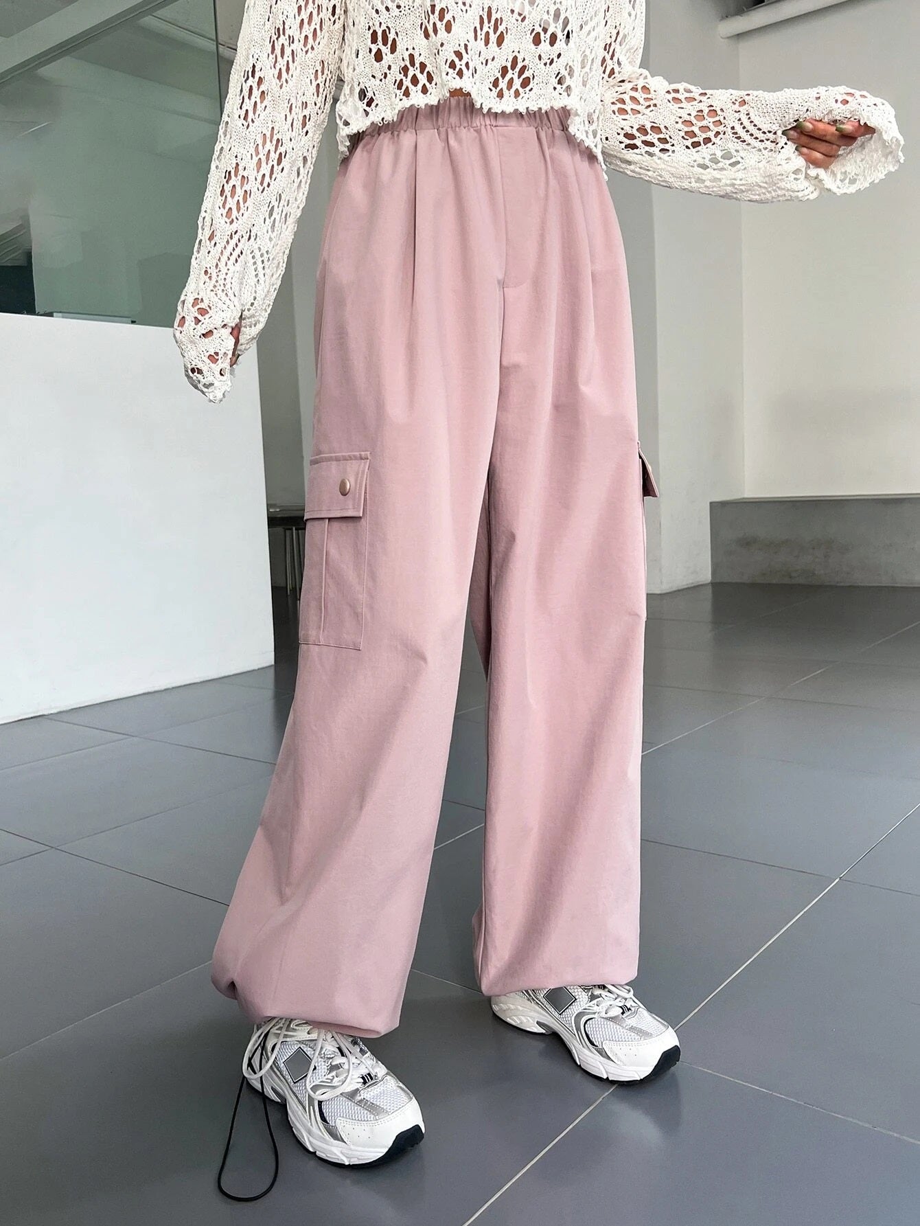 CM-BS834953 Women Casual Seoul Style Flap Pocket Side Drawstring Hem Cargo Pants