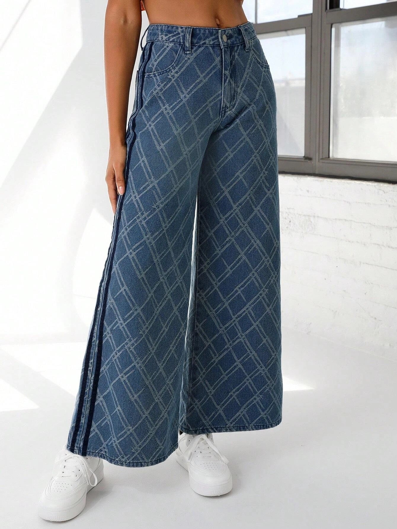 CM-BS353786 Women Preppy Seoul Style Medium Wash Geometric Print Wide Leg Jeans