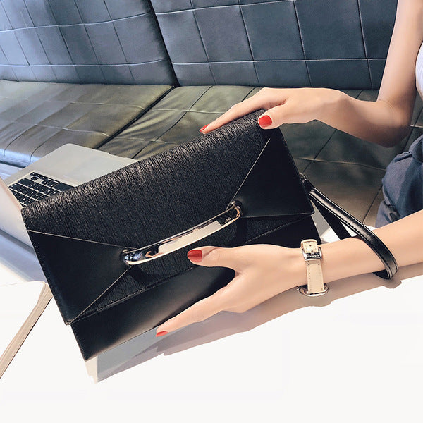 CM-BG102058 Women Casual Contrast Color Envelope Clutch Bag (Available in 3 colors)