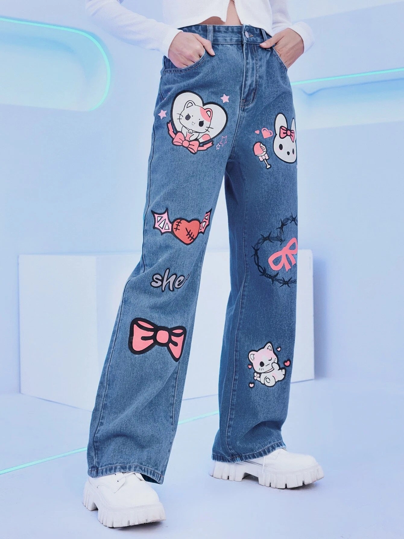 CM-BS268252 Women Preppy Seoul Style Medium Wash Kawaii Cartoon And Letter Graphic Jeans