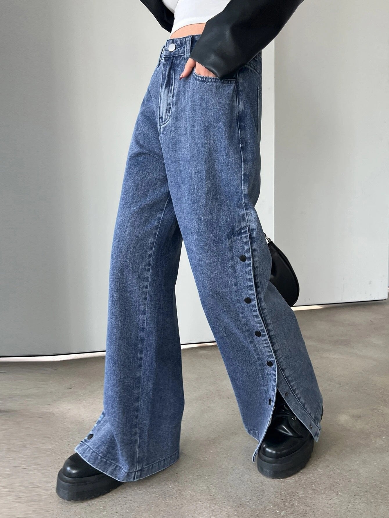 CM-BS309400 Women Preppy Seoul Style Medium Wash Solid Button Side Wide Leg Jeans