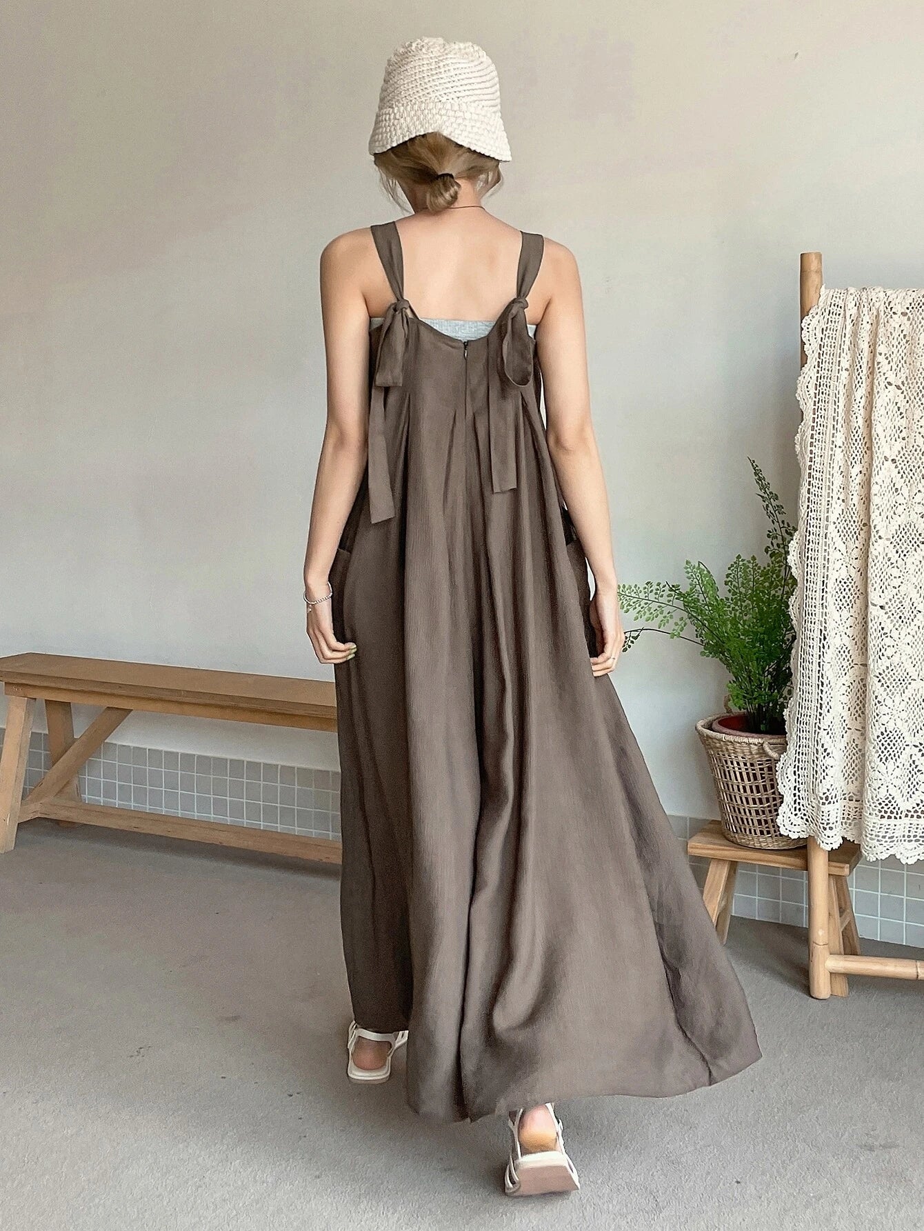 CM-JS158581 Women Trendy Bohemian Style Dual Pocket Tie Back Zipper Cami Jumpsuit