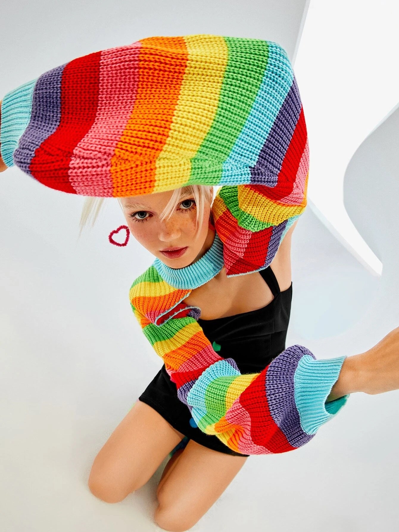 CM-CS337111 Women Casual Seoul Style Rainbow Striped Pattern Lantern Sleeve Shrug Sweater